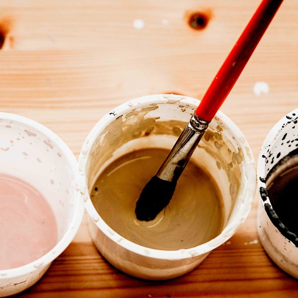 バリアフリーの陶芸体験教室アトリエ信は絵付け体験コースがございます