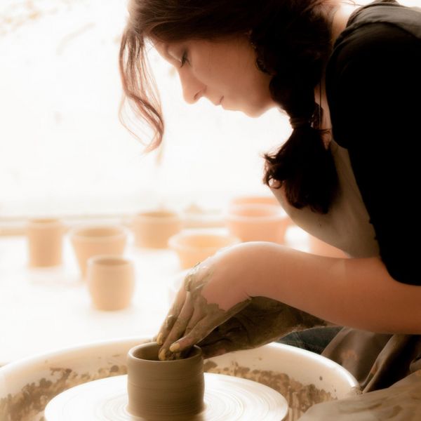 バリアフリーの陶芸体験教室アトリエ信で作品作りにチャレンジしませんか